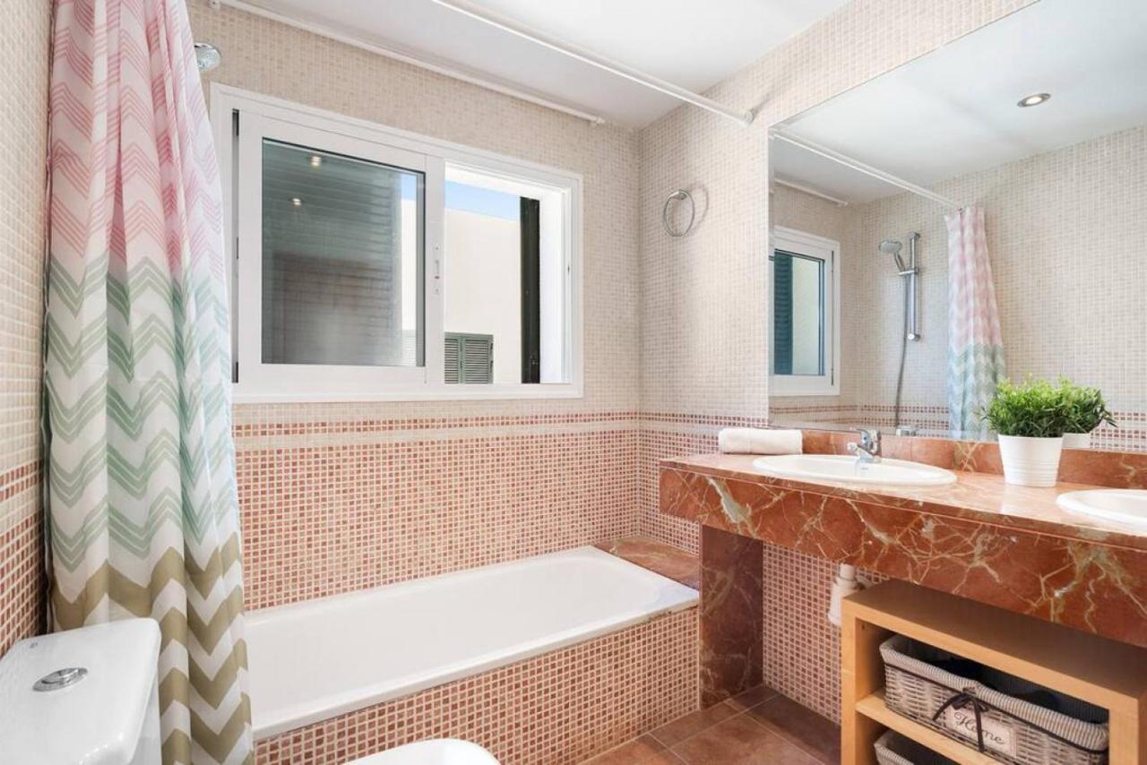 Villa Santa Helena Es Mercadal Ngoại thất bức ảnh